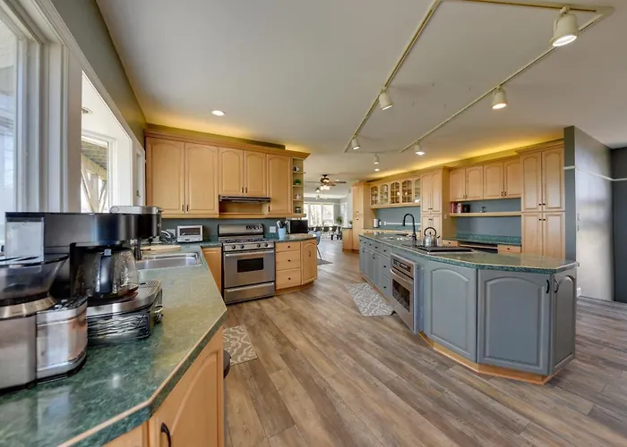 Lake Michigan Vacation Rental W/ Private Beach!